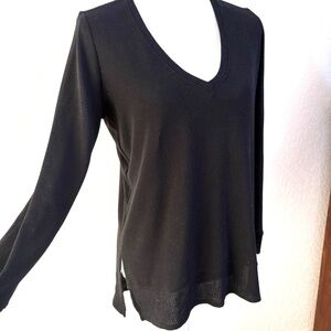 Nally & Millie Black Long Sleeve V-Neck Top M